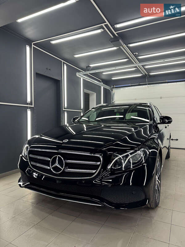 Универсал Mercedes-Benz E-Class 2019 в Черновцах