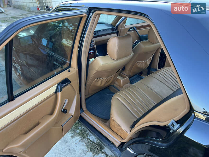 Седан Mercedes-Benz E-Class 1994 в Измаиле