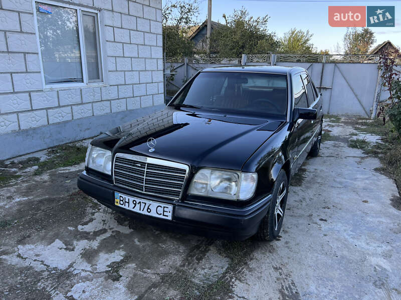Седан Mercedes-Benz E-Class 1994 в Измаиле