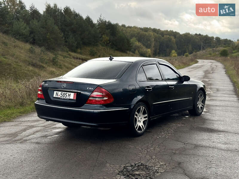 Седан Mercedes-Benz E-Class 2004 в Рівному