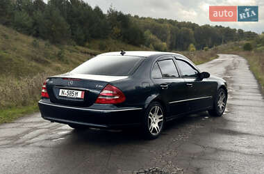 Седан Mercedes-Benz E-Class 2004 в 