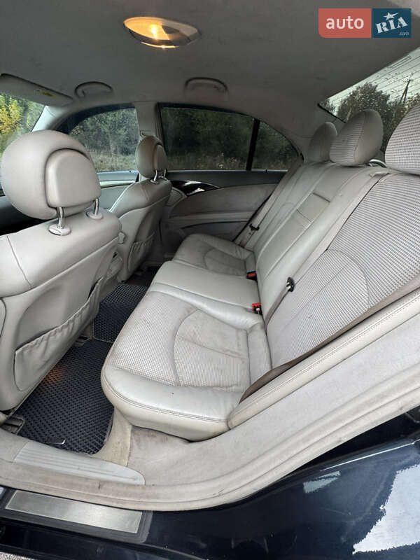 Седан Mercedes-Benz E-Class 2004 в Рівному
