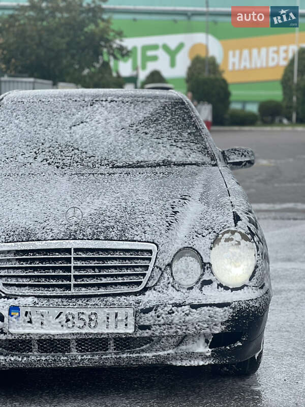 Седан Mercedes-Benz E-Class 2000 в Ивано-Франковске