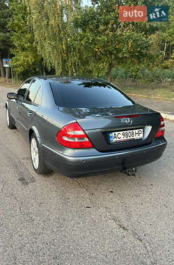 Седан Mercedes-Benz E-Class 2005 в 