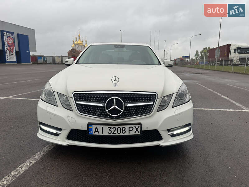 Седан Mercedes-Benz E-Class 2011 в 