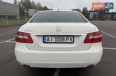 Седан Mercedes-Benz E-Class 2011 в 
