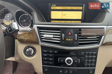 Седан Mercedes-Benz E-Class 2011 в 