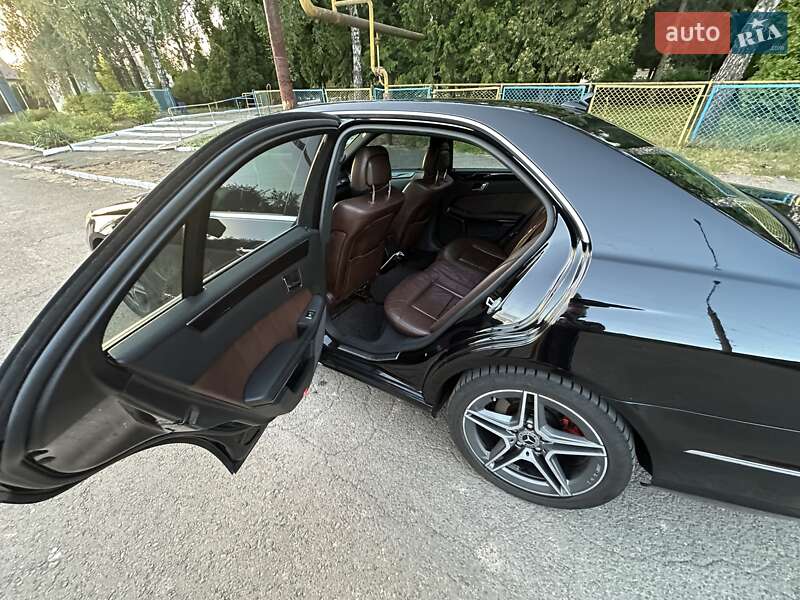 Седан Mercedes-Benz E-Class 2011 в Заставній фото 12 Седан Mercedes-Benz E-Class 2011 в Заставній