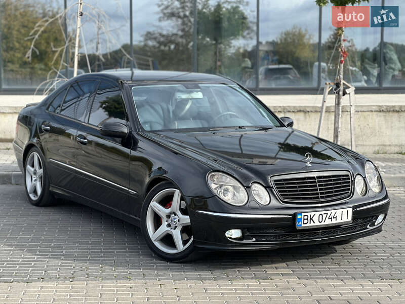 Mercedes-Benz E-Class 2002