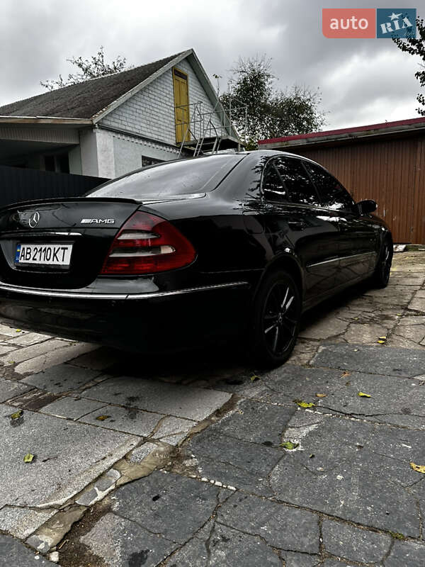 Седан Mercedes-Benz E-Class 2002 в Житомире