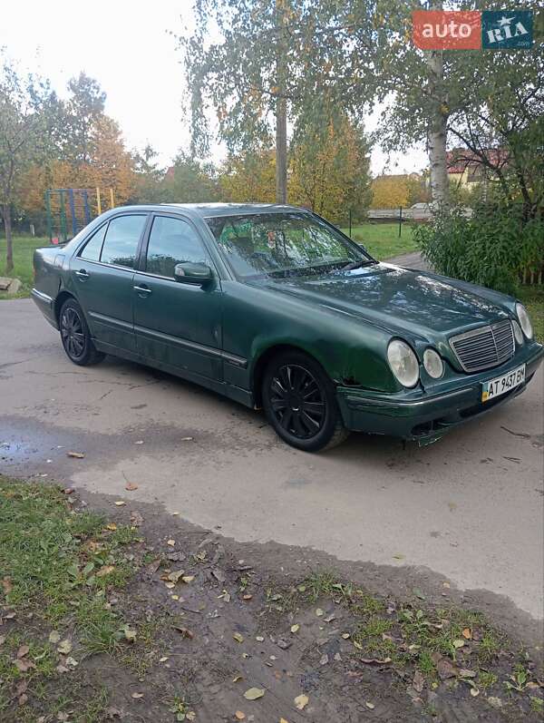 Седан Mercedes-Benz E-Class 1999 в Калуші