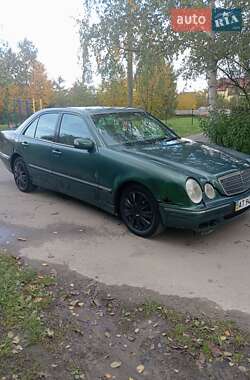Седан Mercedes-Benz E-Class 1999 в 