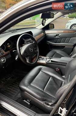 Седан Mercedes-Benz E-Class 2011 в  фото 8 Седан Mercedes-Benz E-Class 2011 в