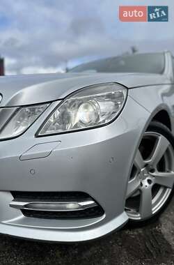 Універсал Mercedes-Benz E-Class 2012 в 