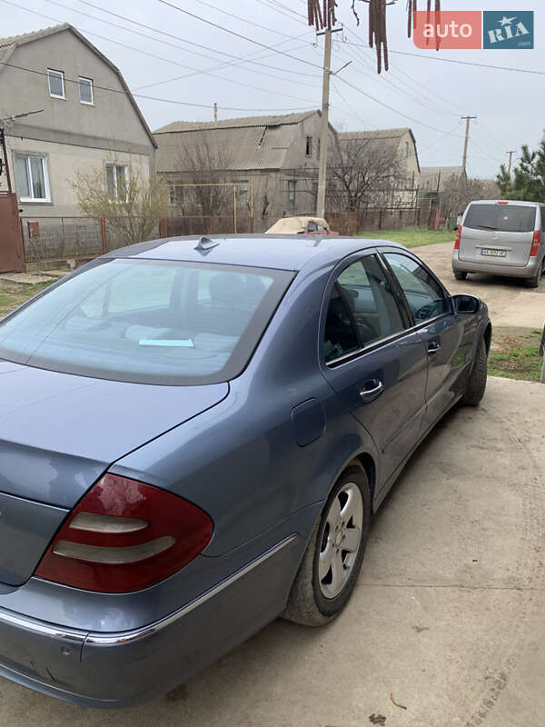 Седан Mercedes-Benz E-Class 2003 в Одессе