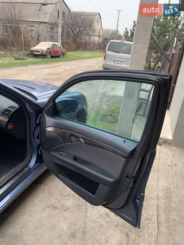 Седан Mercedes-Benz E-Class 2003 в Одессе