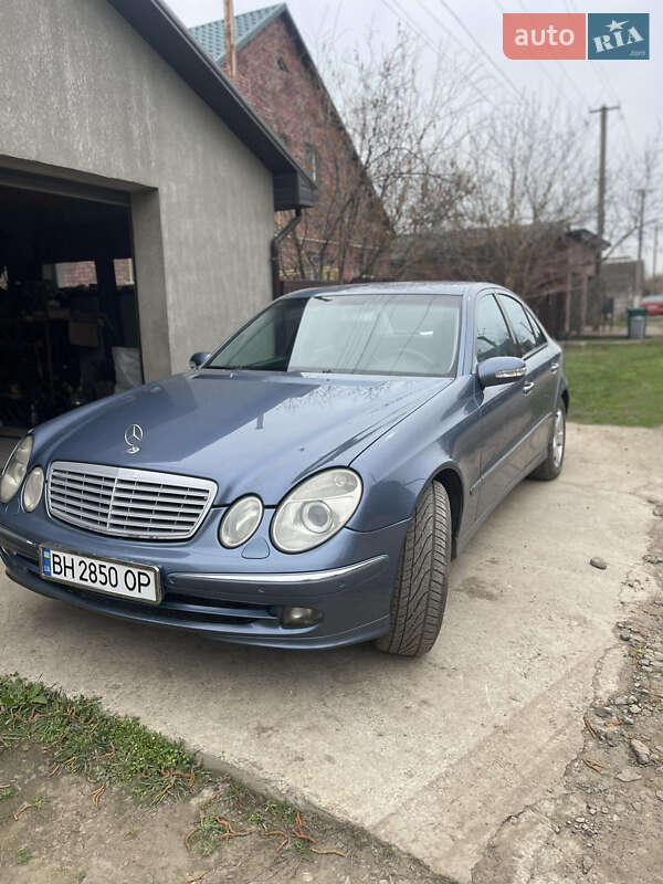 Седан Mercedes-Benz E-Class 2003 в Одессе