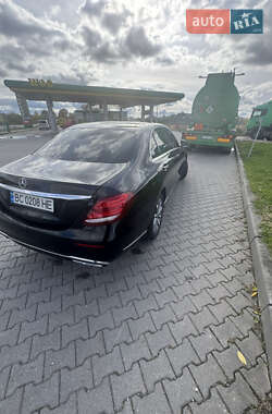 Седан Mercedes-Benz E-Class 2017 в 