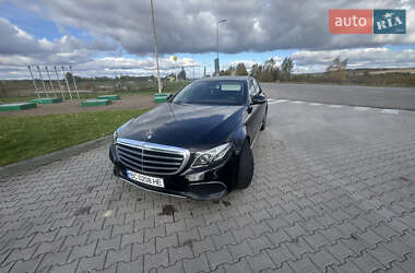 Седан Mercedes-Benz E-Class 2017 в 