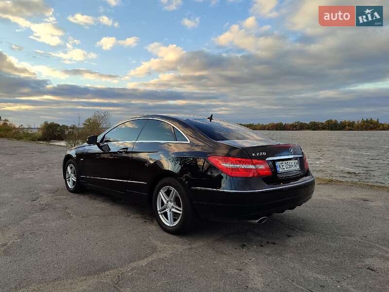 Купе Mercedes-Benz E-Class 2011 в Днепре фото 5 Купе Mercedes-Benz E-Class 2011 в Днепре