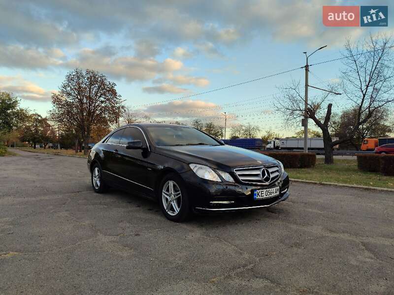 Купе Mercedes-Benz E-Class 2011 в Днепре фото 8 Купе Mercedes-Benz E-Class 2011 в Днепре