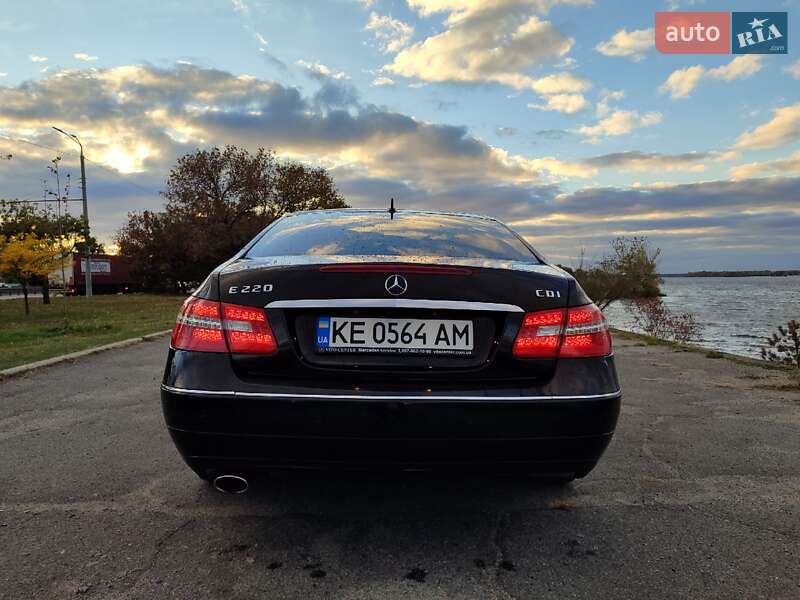 Купе Mercedes-Benz E-Class 2011 в Днепре фото 30 Купе Mercedes-Benz E-Class 2011 в Днепре