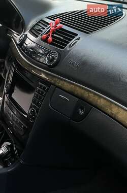 Седан Mercedes-Benz E-Class 2003 в 