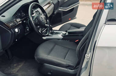 Седан Mercedes-Benz E-Class 2010 в 