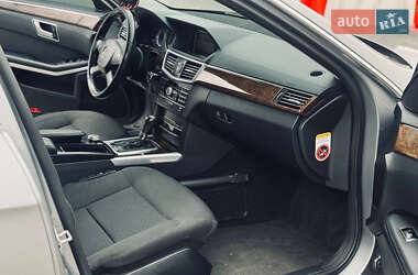 Седан Mercedes-Benz E-Class 2010 в 