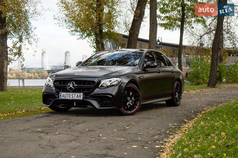 Седан Mercedes-Benz E-Class 2017 в Києві