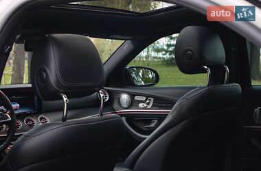 Седан Mercedes-Benz E-Class 2017 в 