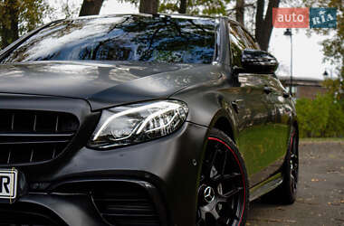 Седан Mercedes-Benz E-Class 2017 в 
