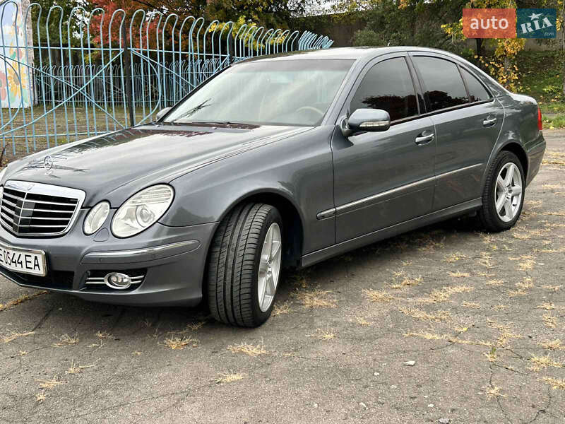 Седан Mercedes-Benz E-Class 2007 в Новодністровську