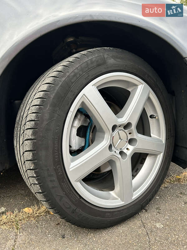 Седан Mercedes-Benz E-Class 2007 в Новодністровську