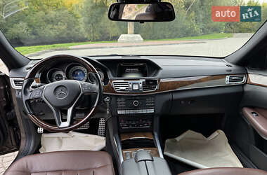 Седан Mercedes-Benz E-Class 2015 в 