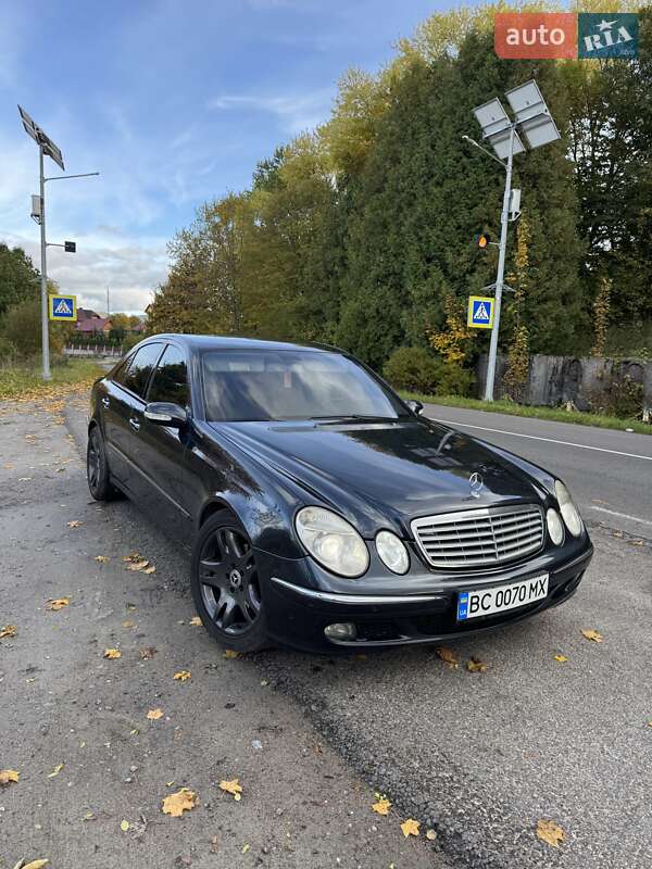 Седан Mercedes-Benz E-Class 2006 в Турке