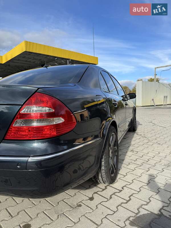 Седан Mercedes-Benz E-Class 2006 в Турке