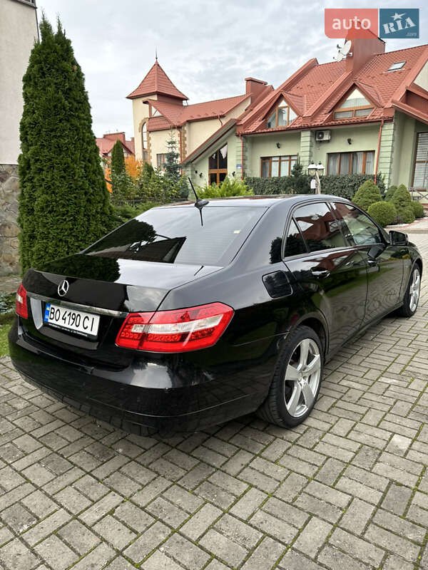Седан Mercedes-Benz E-Class 2010 в Черновцах