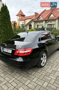Седан Mercedes-Benz E-Class 2010 в 