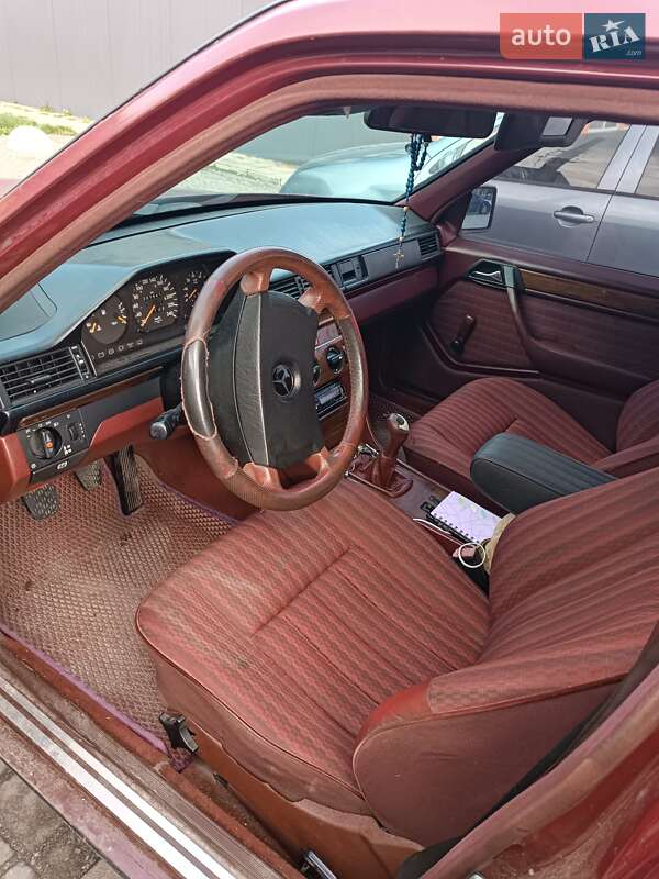 Седан Mercedes-Benz E-Class 1992 в Сколе
