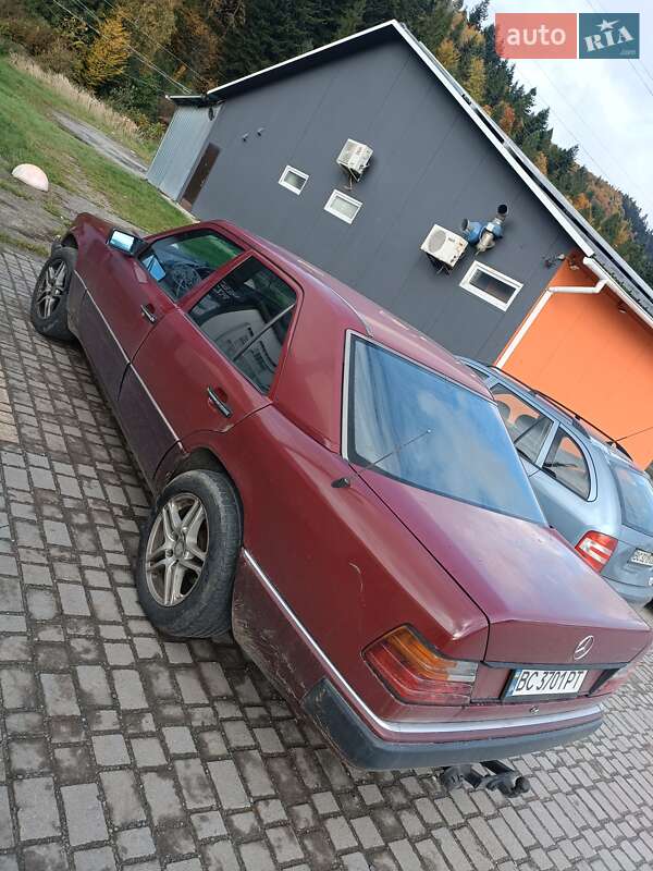 Седан Mercedes-Benz E-Class 1992 в Сколе