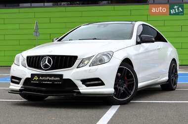 Купе Mercedes-Benz E-Class 2012 в 
