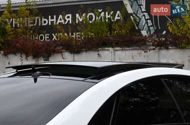 Купе Mercedes-Benz E-Class 2012 в 