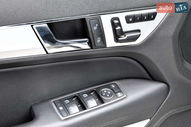Купе Mercedes-Benz E-Class 2012 в Києві фото 28 Купе Mercedes-Benz E-Class 2012 в Києві
