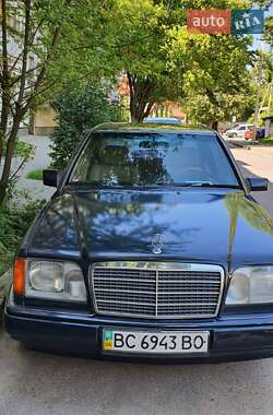 Седан Mercedes-Benz E-Class 1995 в Львове