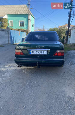 Седан Mercedes-Benz E-Class 1994 в 