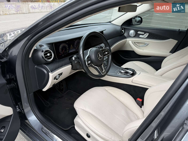 Седан Mercedes-Benz E-Class 2019 в Києві