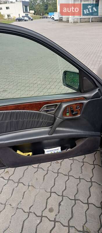 Седан Mercedes-Benz E-Class 1997 в Львове