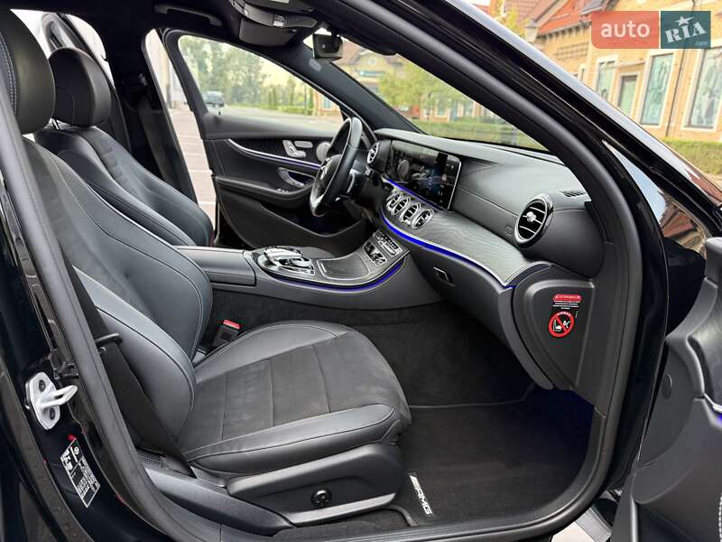 Седан Mercedes-Benz E-Class 2021 в Киеве