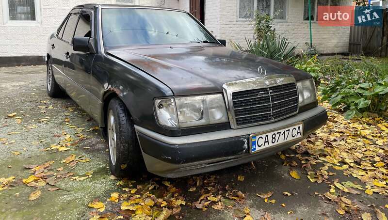 Mercedes-Benz E-Class 1991